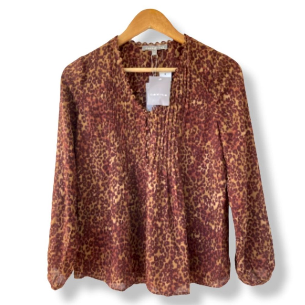 STITCH FIX Daniel Rainn Blouse Leopard Print Bailey Pleat Detail Buttons Size XS